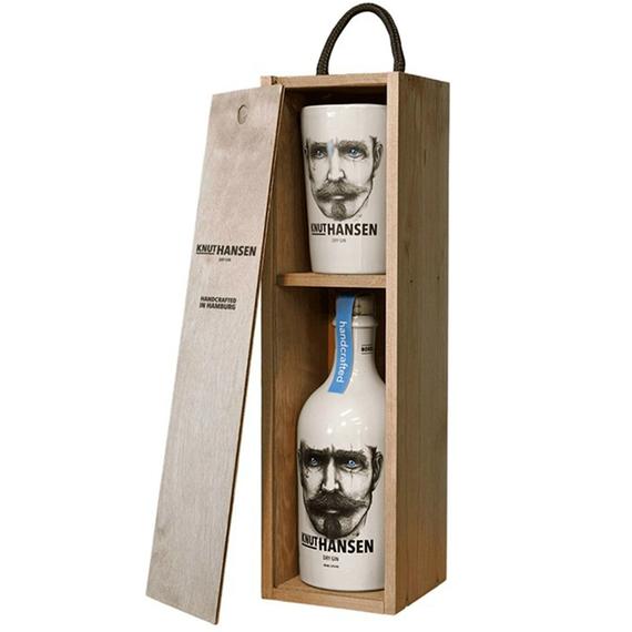 Knut Hansen Dry gin fa díszdobozban (0,5L / 42%)